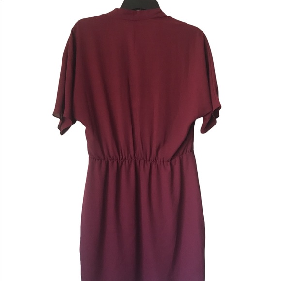 Wine colored surplice dress - Picture 2 of 7